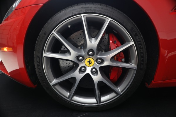 Used 2014 Ferrari California 30 for sale $115,900 at Rolls-Royce Motor Cars Greenwich in Greenwich CT 06830 28