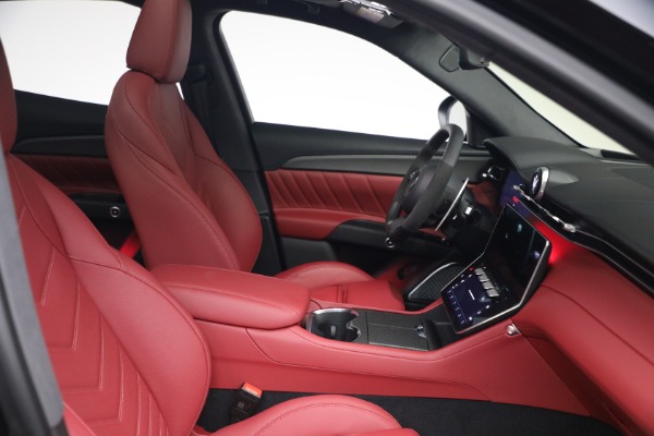 New 2027 Maserati Grecale Trofeo for sale $128,145 at Rolls-Royce Motor Cars Greenwich in Greenwich CT 06830 12