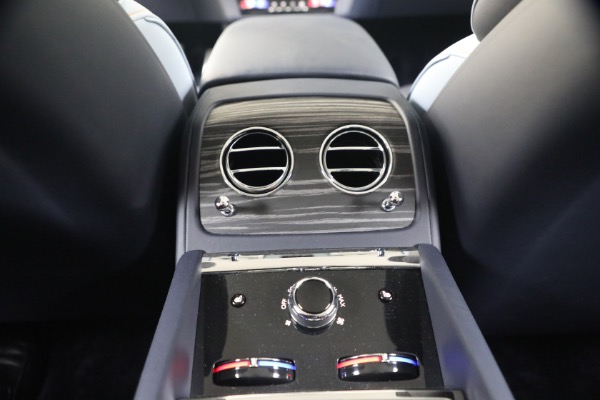 Used 2024 Rolls-Royce Spectre for sale $345,900 at Rolls-Royce Motor Cars Greenwich in Greenwich CT 06830 28