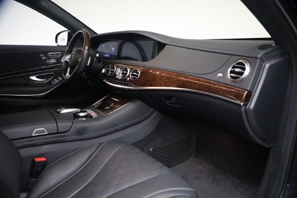 Used 2019 Mercedes-Benz S-Class S 560 4MATIC for sale $49,900 at Rolls-Royce Motor Cars Greenwich in Greenwich CT 06830 18