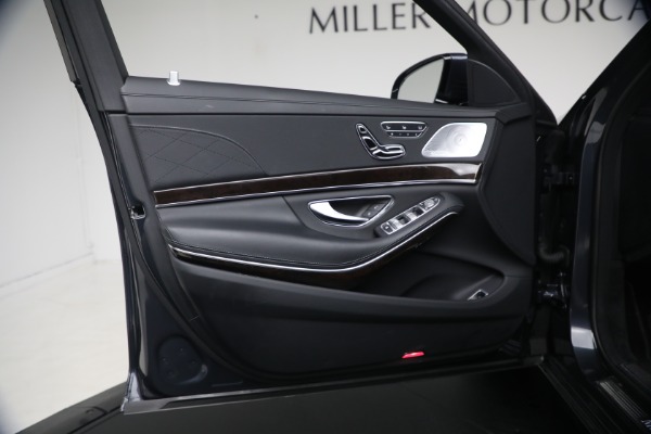 Used 2019 Mercedes-Benz S-Class S 560 4MATIC for sale $49,900 at Rolls-Royce Motor Cars Greenwich in Greenwich CT 06830 26