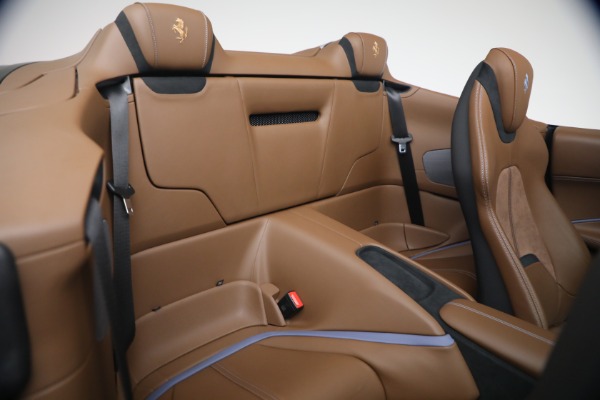 Used 2025 Ferrari Roma Spider for sale $309,900 at Rolls-Royce Motor Cars Greenwich in Greenwich CT 06830 21