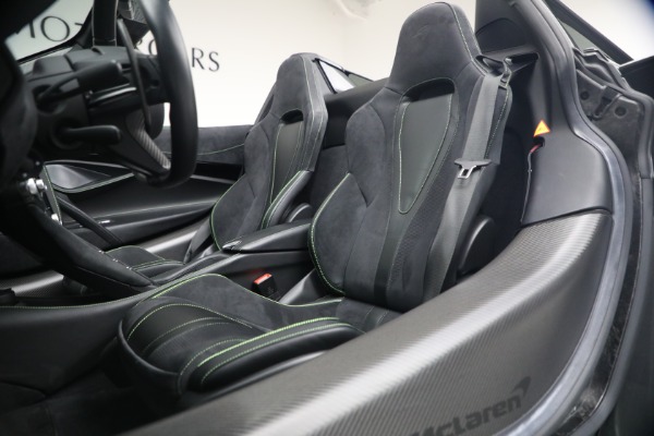 Used 2020 McLaren 720S Spider Performance for sale $277,900 at Rolls-Royce Motor Cars Greenwich in Greenwich CT 06830 27