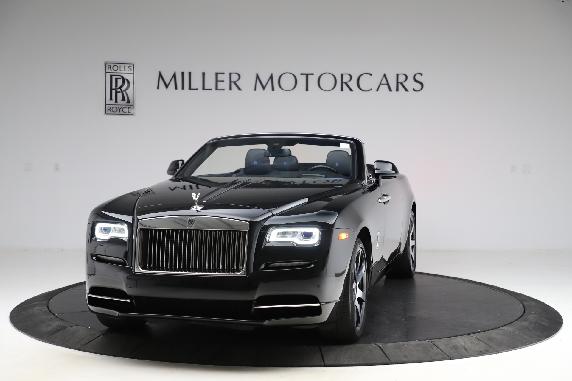 Used 2017 Rolls-Royce Dawn for sale Sold at Rolls-Royce Motor Cars Greenwich in Greenwich CT 06830 1